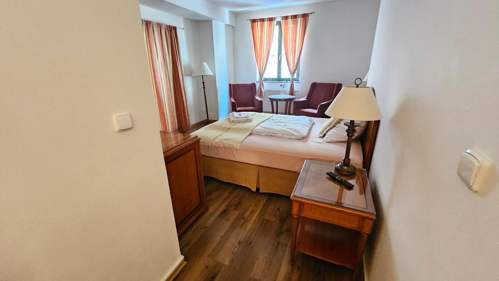 קונטה הורה Hotel Opat מראה חיצוני תמונה