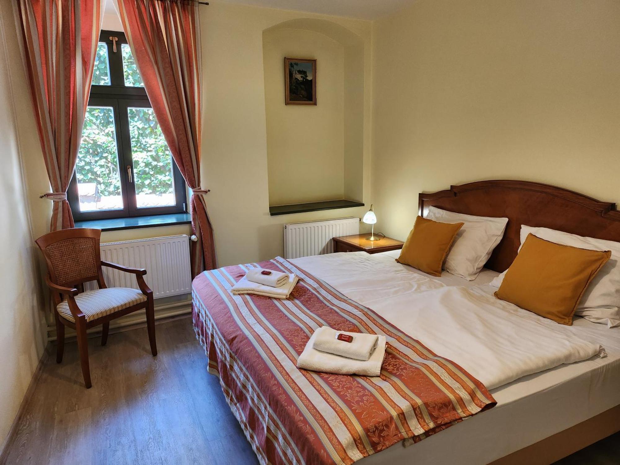 קונטה הורה Hotel Opat מראה חיצוני תמונה
