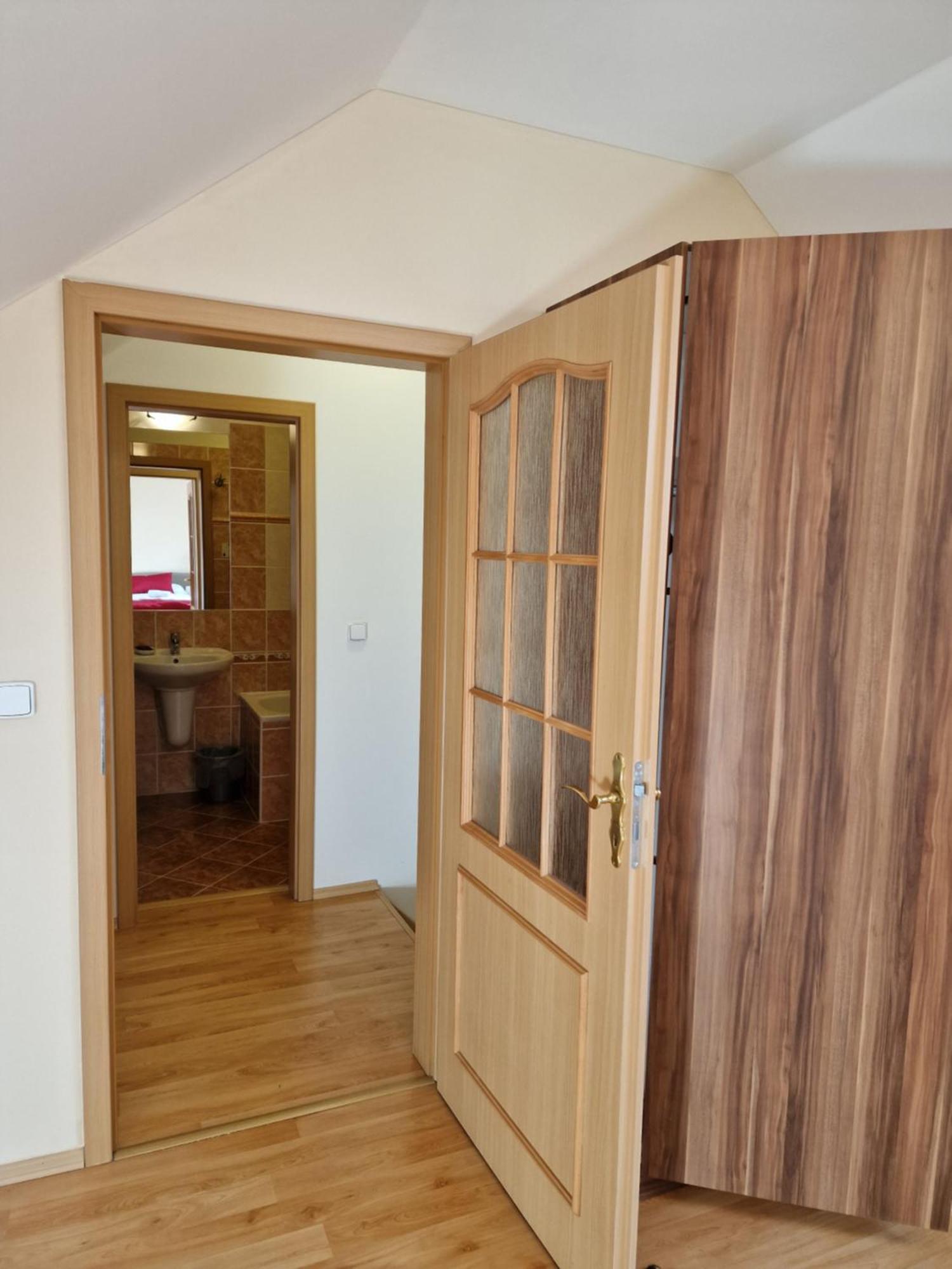 קונטה הורה Hotel Opat מראה חיצוני תמונה