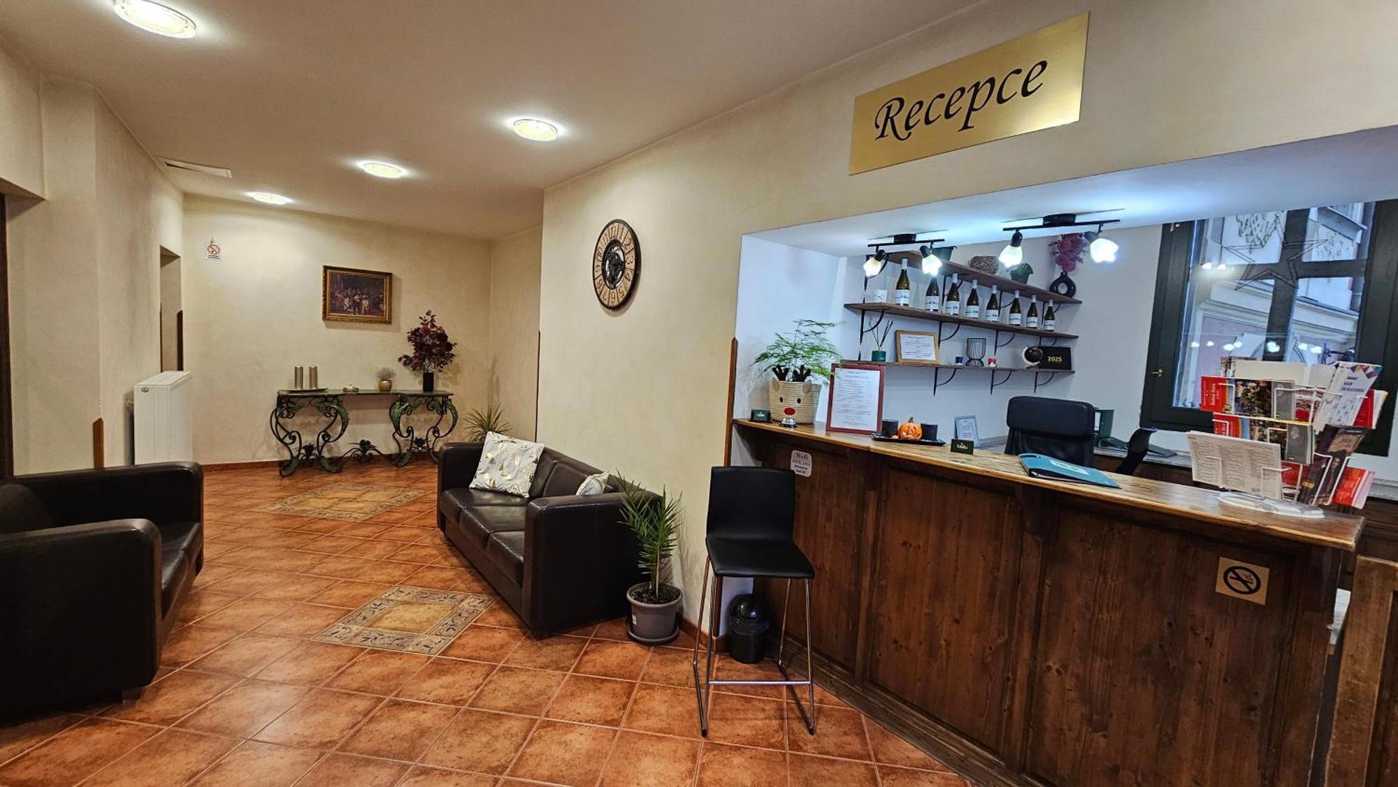 קונטה הורה Hotel Opat מראה חיצוני תמונה